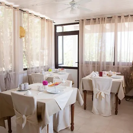La Casetta Nel Bosco Bed & Breakfast *